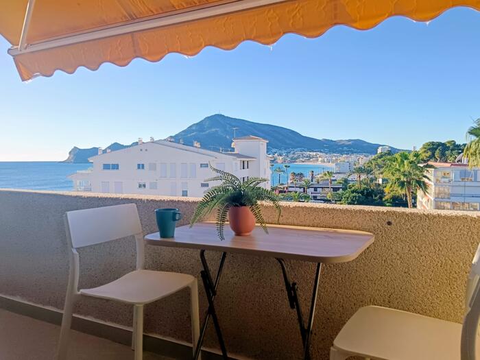 Apartamento -
                        Altea -
                        0 dormitorios -
                        2 ocupantes